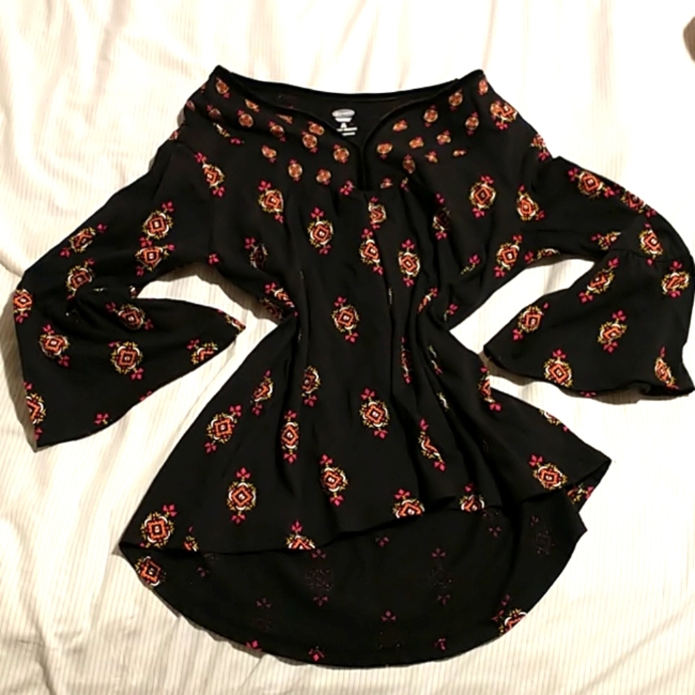Black Old Navy tunic sz 8 M